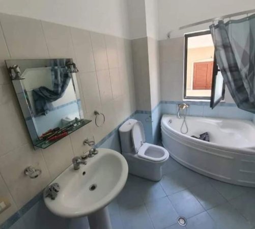 Tirane, jepet me qera apartament 3+1+BLK Kati 2, 175 m² 500 Euro (xorxh washington)