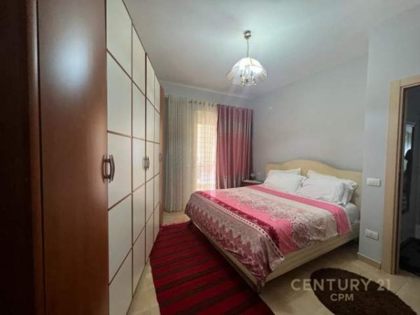 Tirane, jepet me qera apartament 2+1+BLK Kati 2, 114 m² 400 Euro