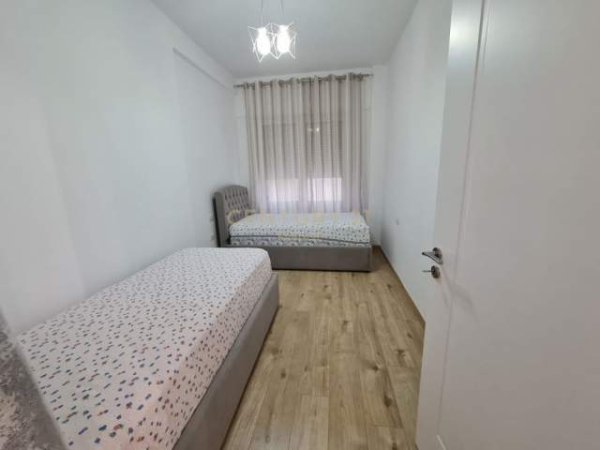 Tirane, jepet me qera apartament 2+1+BLK Kati 2, 120 m² 600 Euro (Kopshti zoologjik)