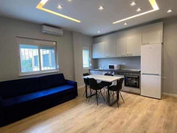 Tirane, jepet me qera apartament 1+1+BLK Kati 2, 55 m² 450 Euro (21 dhjetori)