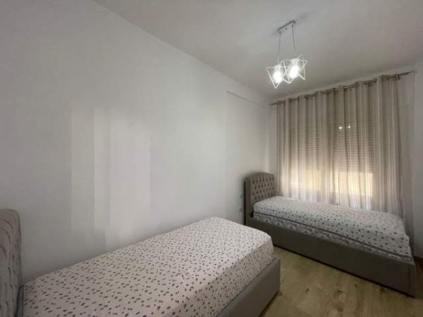 Tirane, jepet me qera apartament 2+1+A+BLK Kati 2, 150 m² 600 Euro (kopshti zoologjik)