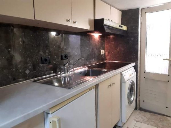 Tirane, jepet me qera apartament 1+1+BLK Kati 2, 47 m² 300 Euro