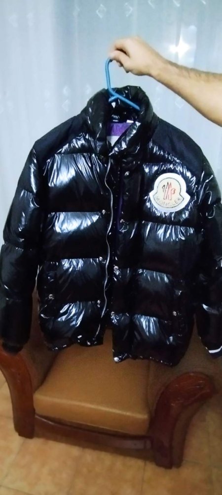 Tirane, shes Xhup moncler 600 Euro