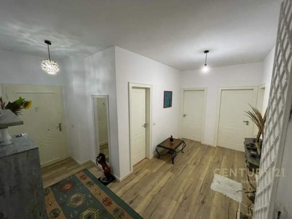 Tirane, jepet me qera apartament 2+1+BLK Kati 6, 112 m² 450 Euro (yzberisht)