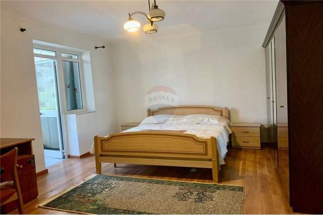 Tirane, jepet me qera apartament 2+1 Kati 2, 100 m² 450 Euro (RRUGA PJETER BUDI)