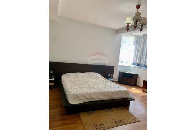 Tirane, jepet me qera apartament 2+1 Kati 2, 100 m² 450 Euro (RRUGA PJETER BUDI)