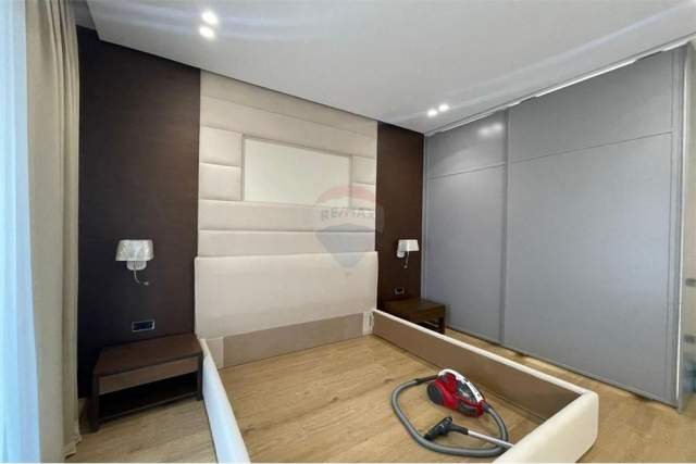 Tirane, jepet me qera 1+1 Kati 10, 76 m² 730 Euro (RRUGA E KAVAJES)