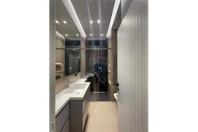 Tirane, jepet me qera 1+1 Kati 10, 76 m² 730 Euro (RRUGA E KAVAJES)