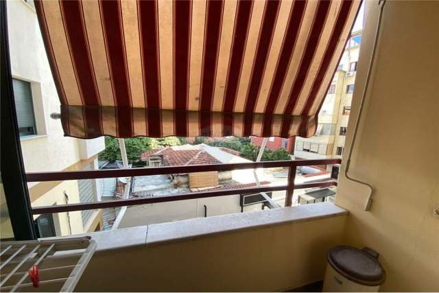 Tirane, jepet me qera apartament 3+1+BLK Kati 2, 137 m² 650 Euro
