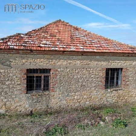 Durres, shes truall 2.700 m² 130.000 Euro (Maminas)