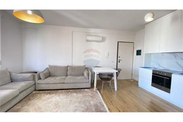 Tirane, jepet me qera apartament 2+1 Kati 1, 115 m² 500 Euro (21 Dhjetori)