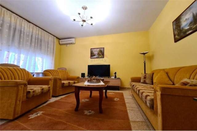 Tirane, jepet me qera apartament 3+1+BLK Kati 3, 120 m² 580 Euro (liceu artistik)