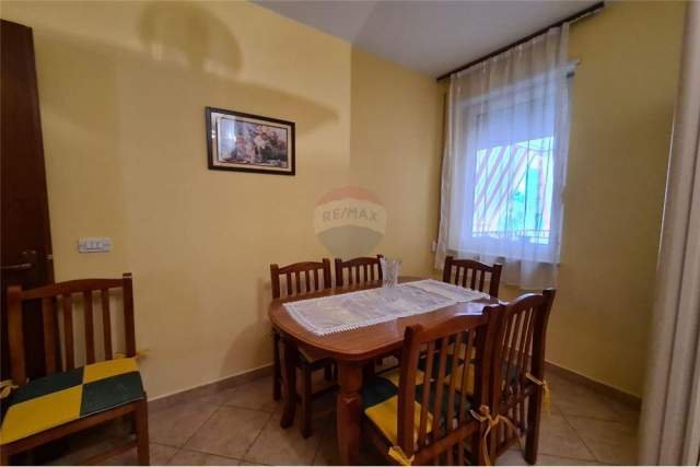 Tirane, jepet me qera apartament 3+1+BLK Kati 3, 120 m² 580 Euro (liceu artistik)