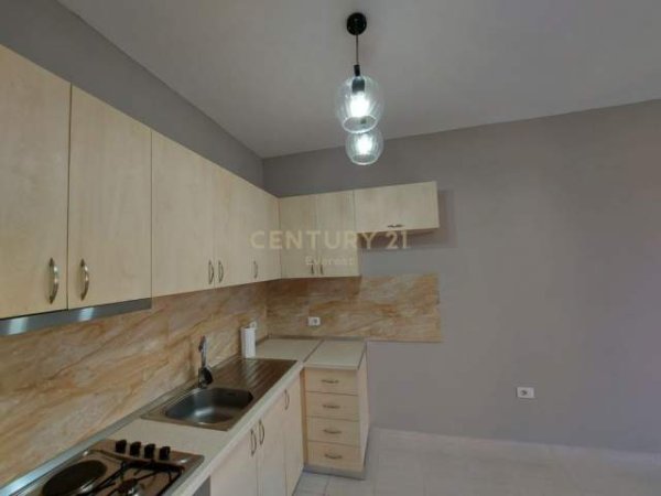 UNAZA E RE, SHITET APARTAMENT 1+1, Kati 5, 68 m² 68.000 Euro