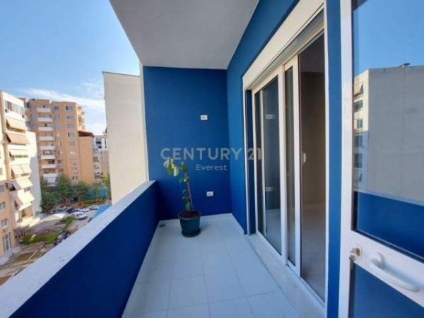 UNAZA E RE, SHITET APARTAMENT 1+1, Kati 5, 68 m² 68.000 Euro