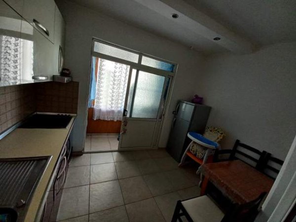 Tirane, jepet me qera apartament 3+1+A+BLK Kati 3, 77 m² 35.000 Leke (Rruga Ferit Xhajko)