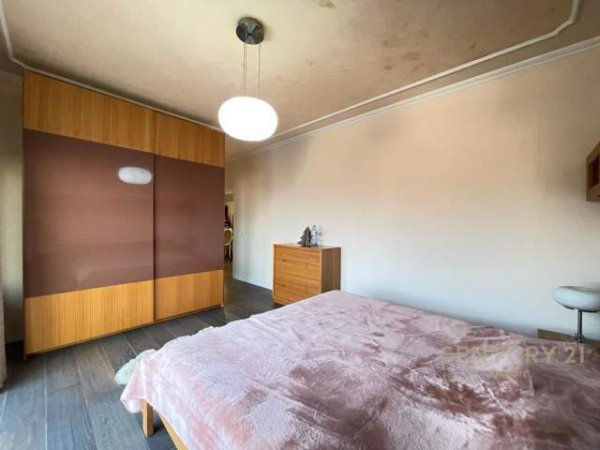 Tirane, jepet me qera apartament 2+1+A+BLK Kati 6, 112 m² 800 Euro (Pavaroti)