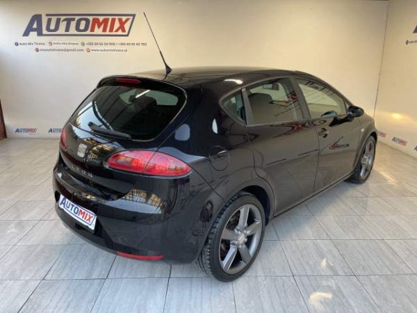 Tirane, shes makine Seat LEON Viti 2006, 5.700 Euro