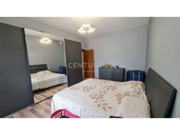 Tirane, shes apartament 3+1+A+BLK Kati 2, 160 m² 179.000 Euro (Gjimnazi Cajupi)