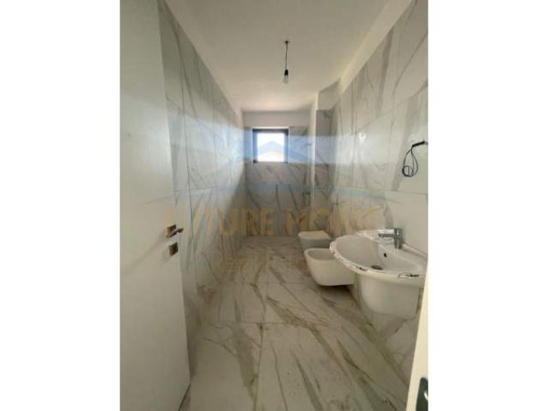 Tirane, jepet me qera apartament 2+1+BLK Kati 4, 113 m² 450 Euro (Teodor keko)