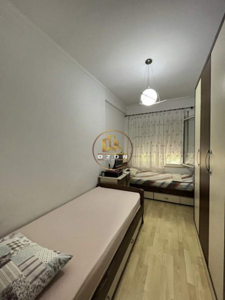 Tirane, jepet me qera apartament 2+1+BLK Kati 1, 100 m² 500 Euro (rruga shyqyri brari)