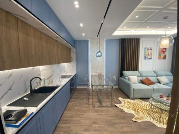 Tirane, jepet me qera apartament 1+1 Kati 3, 70 m² 650 Euro (rr e barrikadave)