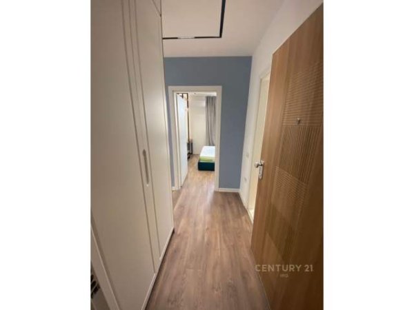 Tirane, jepet me qera apartament 1+1 Kati 3, 70 m² 650 Euro (rr e barrikadave)