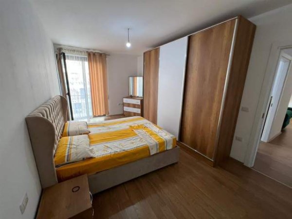 Tirane, jepet me qera apartament 2+1+A+BLK Kati 4, 100 m² 500 Euro (fiori di bosko)
