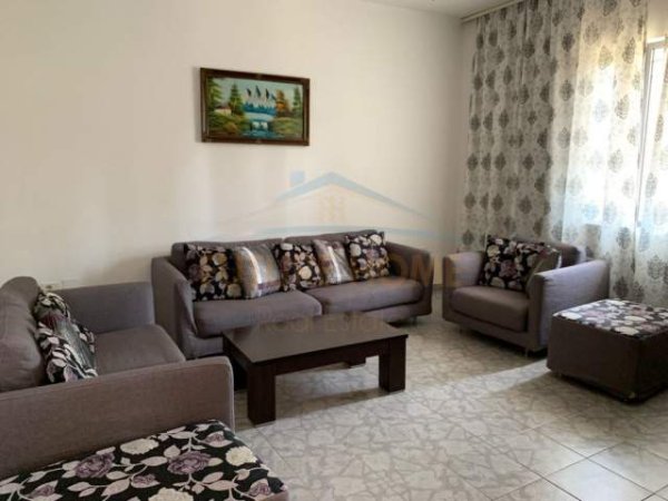 Shitet, Shtëpi Private, Fresku, Tiranë. 395,000 € ID: OPP+27363