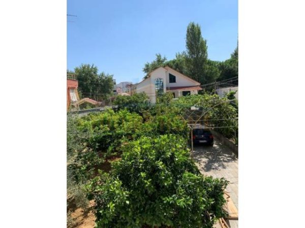 Shitet, Shtëpi Private, Fresku, Tiranë. 395,000 € ID: OPP+27363