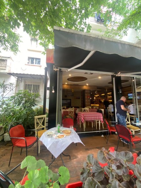 Tirane, Shitet Lokal Kati 0, 62 m² 160.000 Euro (Perball Harry Fultz)