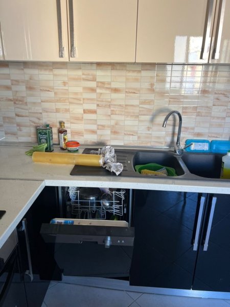 Durres, shitet apartament 2+1 Kati 5, (Lagja 13 plazh)