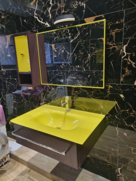 Tirane, jepet me qera shtepi 2+1+Ballkon Kati 3, 100 m² 600 € (rruga 3 Vellezerit Kondi)