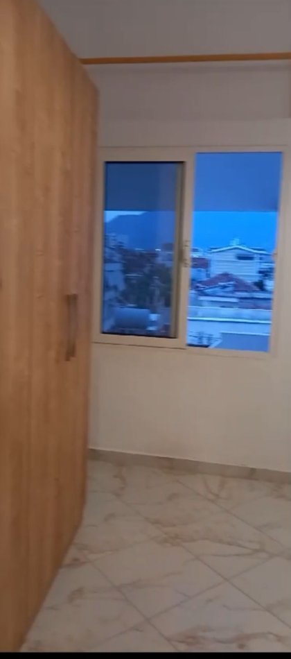 Tirane, jepet me qera apartament 1+1+Ballkon Kati 4, 65 m² 330 € (rruga Bego Hoxha)