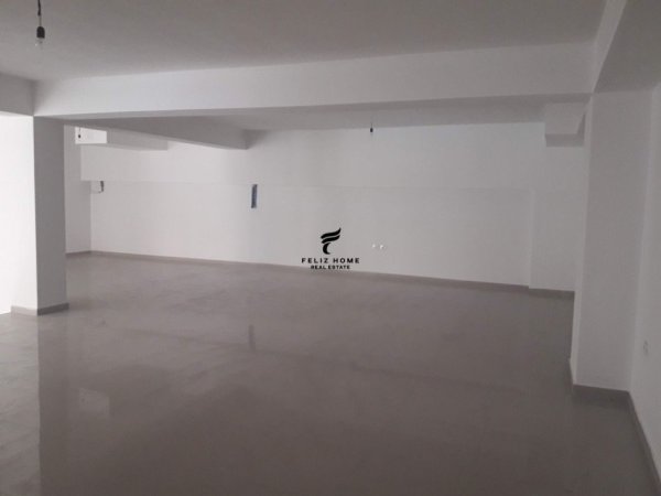 Tirane, jepet me qera ambjent biznesi Kati 1, 172 m² 1.200 € (RRUGA FERIT XHAJKO)