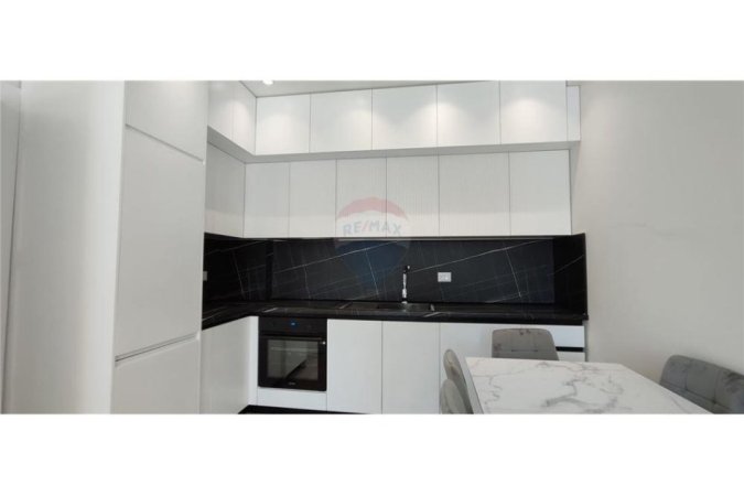 Tirane, shitet apartament 1+1 Kati 4, 62 m² (Selite)