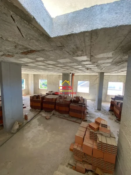 Vlore, shitet hotel Kati 10, 595 m² 804.505 € (Rruga Ismail Qemali)