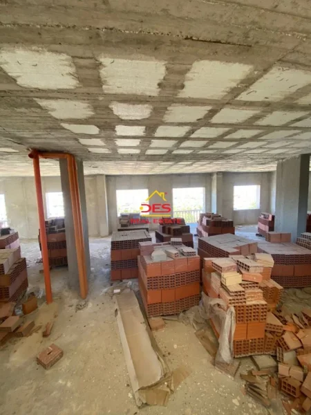 Vlore, shitet hotel Kati 10, 595 m² 804.505 € (Rruga Ismail Qemali)