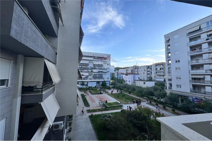 Tirane, shitet apartament 1+1+Ballkon Kati 1, 60 m² 159.000 € (Komuna e Parisit)