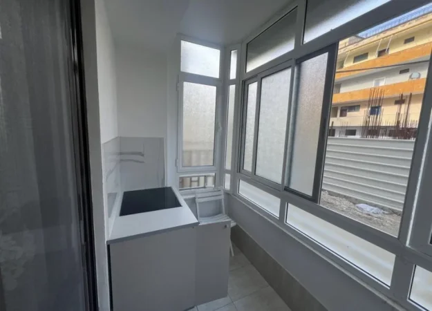 Golem, shitet garsoniere.