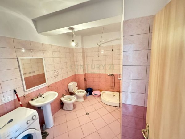 Tirane, shitet 1+1 Kati 1, 70 m² 85.000 € 