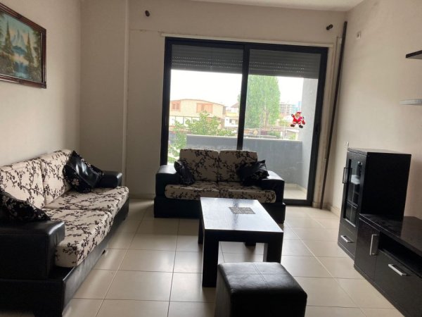 Tirane, jepet me qera 2+1 Kati 1, 130 m² 500 € (Astir)