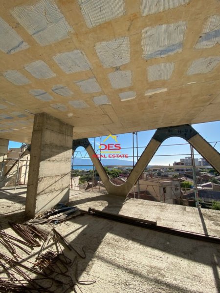Vlore, shitet apartament 1+1 Kati 2, 94 m² 188.700 € (Rruga Kosova)