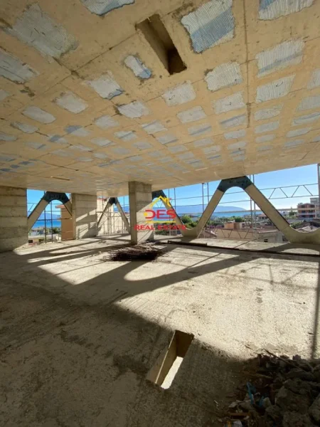 Vlore, shitet apartament 1+1 Kati 2, 79 m² 158.200 € (Rruga Kosova)
