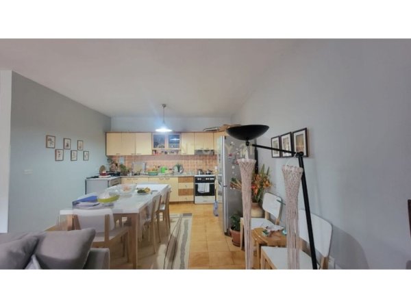 Tirane, shitet apartament 2+1+Ballkon prane Kika 1 Kati 7, 134 m² 235.000 €