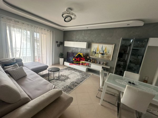 Vlore, shitet apartament 2+1 Kati 7, 300.000 € (Rruga Murat Terbaci)