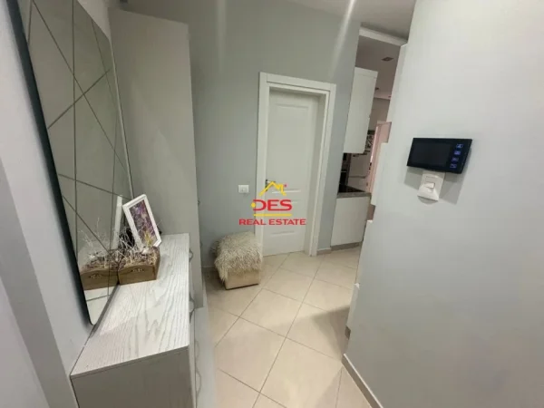Vlore, shitet apartament 2+1 Kati 7, 300.000 € (Rruga Murat Terbaci)