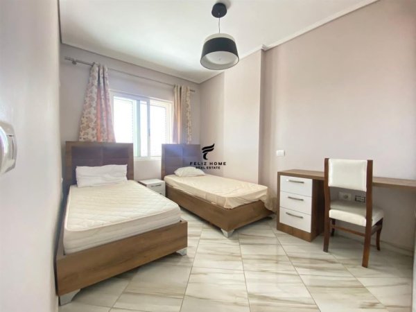 Tirane, jepet me qera apartament 2+1 Kati 9, 100 m² 700 € (MYSLYM SHYRI)