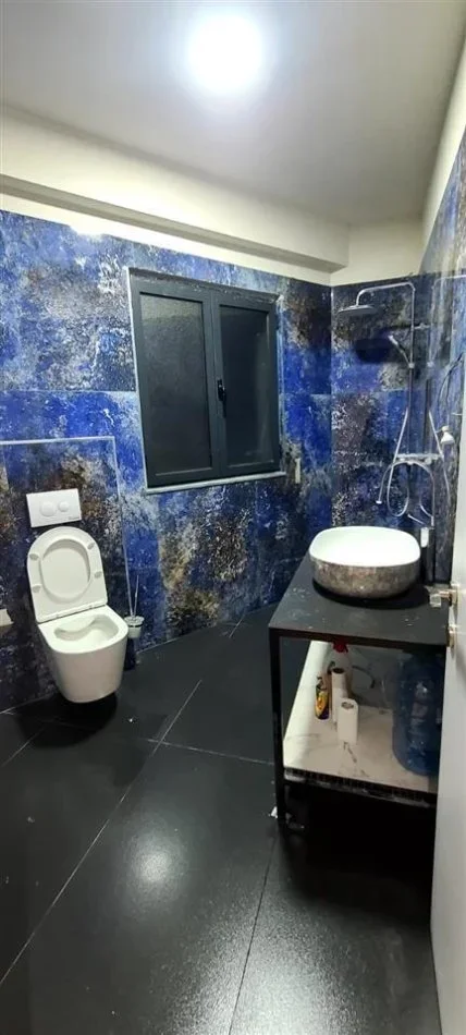 Tirane, jepet me qera apartament 2+1+Ballkon Kati 7, 83 m² 400 € (rruga Teodor Keko)