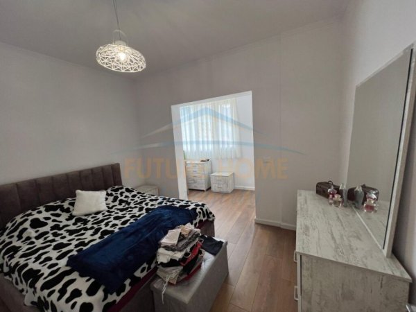 Tirane, shitet apartament 1+1+Ballkon Kati 4, 79 m² 120.000 € (Brryli)